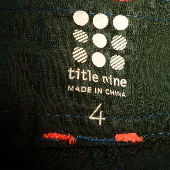 Title nine Boulder Knicker Ripstop Capris 4 Forest Zip/Double Snap Closure - Picture 2 of 12